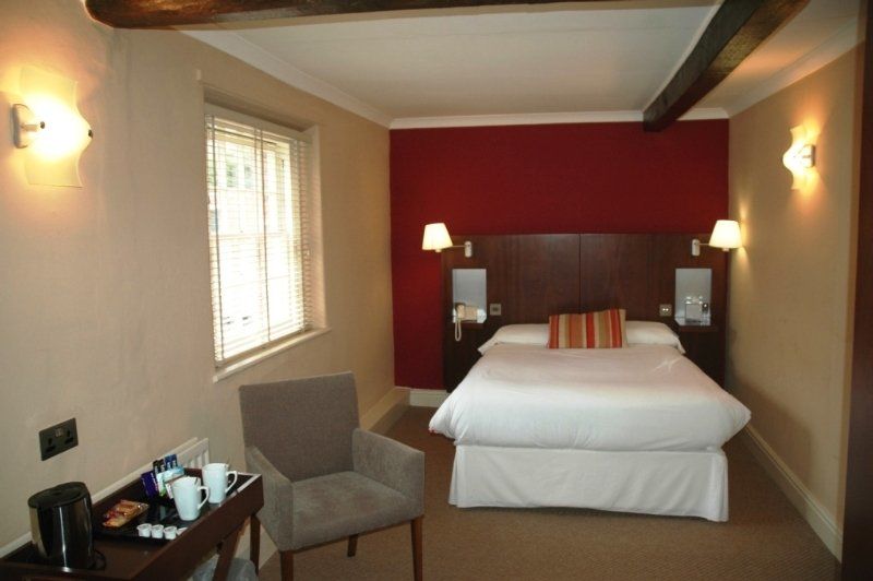 The Royal Oak Hotel, Welshpool, Mid Wales Exterior photo